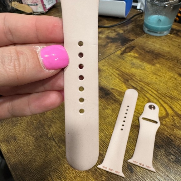 Apple Watch Pink Band Set - Picture 2 of 4